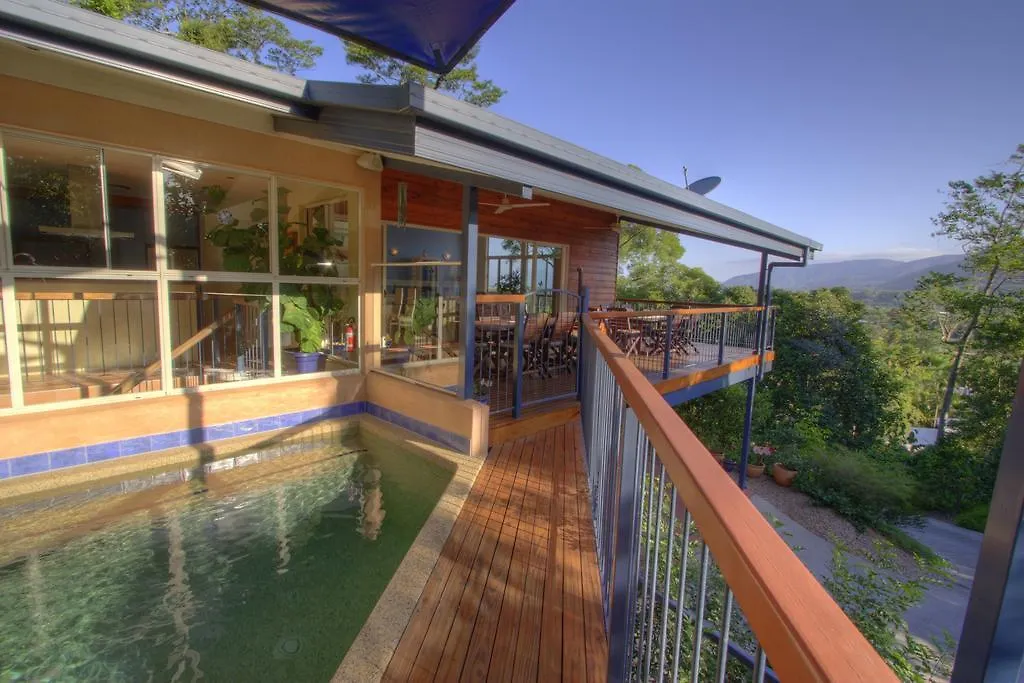 Kookas Bed & Breakfast Cairns 4*,